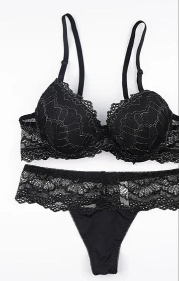 Scalloped Floral Lingerie Set