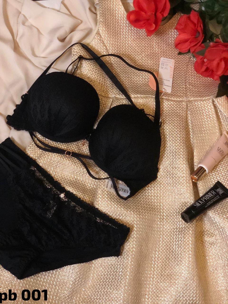 Intricate Lace & Strappy Accent Set